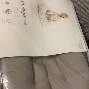 Snuggle me baby lounger